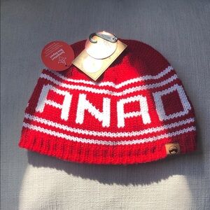 NWT Canada Red Knit Kids Beanie Hat